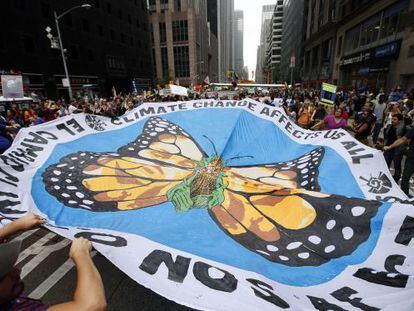 Participants en la marxa contra el canvi climàtic a Nova York.