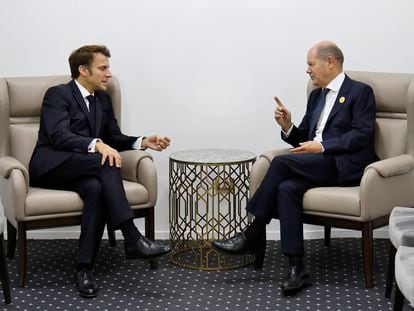 El presidente de Francia, Emmanuel Macron, y el canciller de Alemania, Olaf Scholz, en la cumbre COP27 en Egipto el pasado 7 de noviembre.