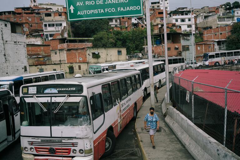Una parada de autobuses en Caracas, el pasado enero.