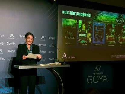 La actriz Nora Navas durante la lectura de las obras e intérpretes nominados a las 28 categorías de los premios Goya 2023, este jueves en la sede madrileña de la Academia de Cine.