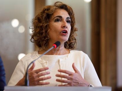 La ministra de Hacienda y Función Pública, María Jesús Montero, la semana pasada en Granada.