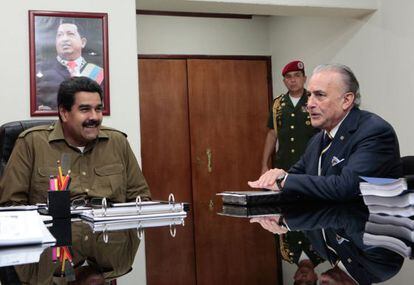 Nicolás Maduro con Gustavo Cisneros, presidente de Venevisión.