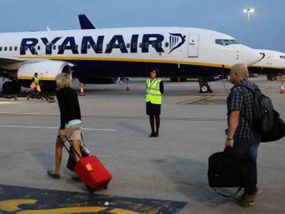 Del total de 2.259 trayectos suprimidos, un 25,9% aterrizan o despegan en algún aeropuerto español