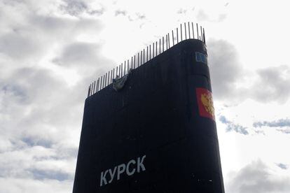 En la imagen, mural 'El monumento dedicado al submarino nuclear hundido Kursk', del artista Artur Kashak, a las afueras de Moscú. Un homenaje a los 118 marineros que se hundieron el 12 de agosto de 2000. 