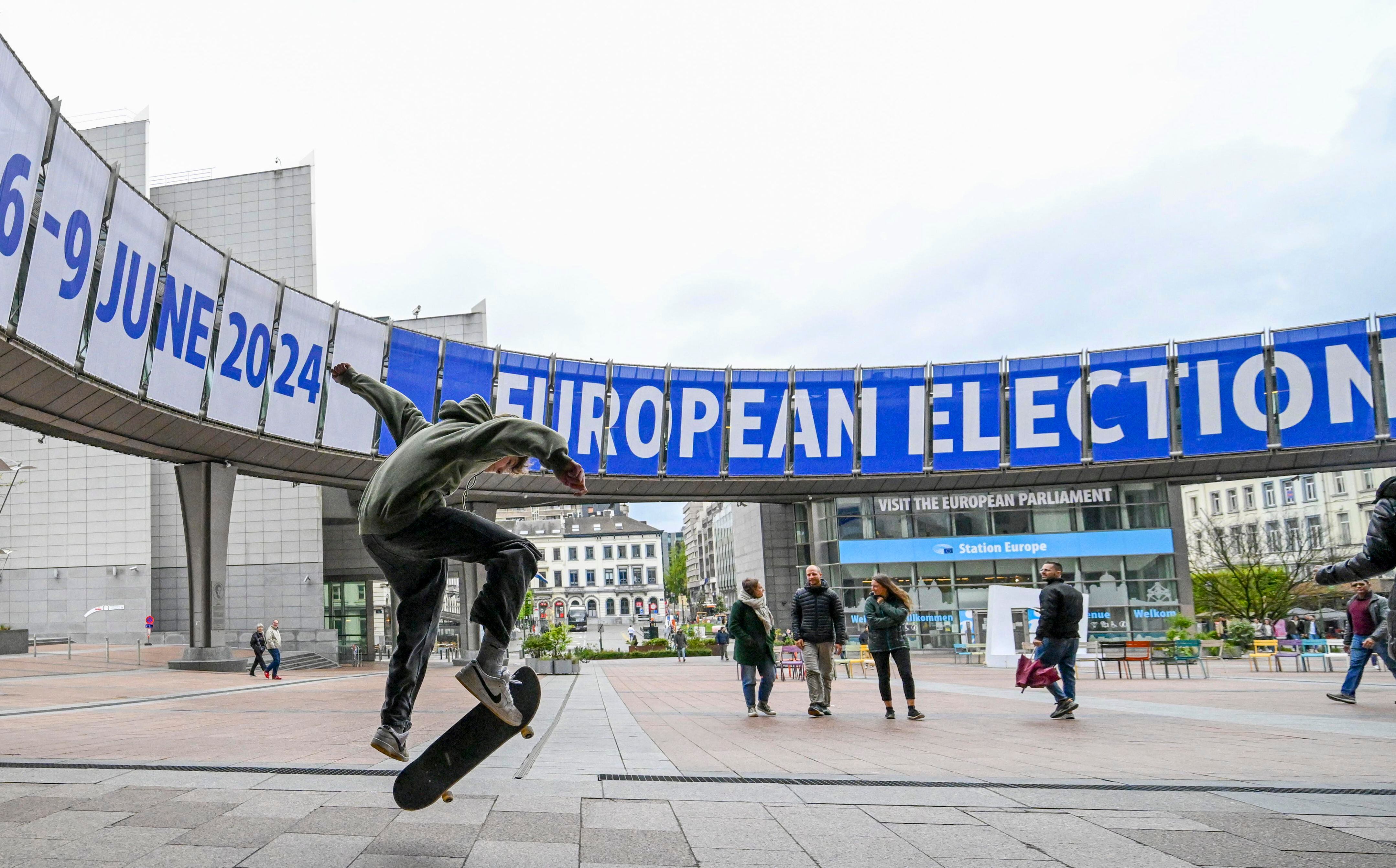 La UE busca atraer a los jóvenes a las urnas: votar a los 16 y campañas en conciertos