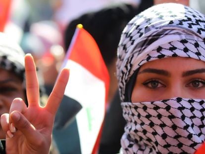Centenares de mujeres iraquíes reivindican su lugar en la revuelta contra el poder