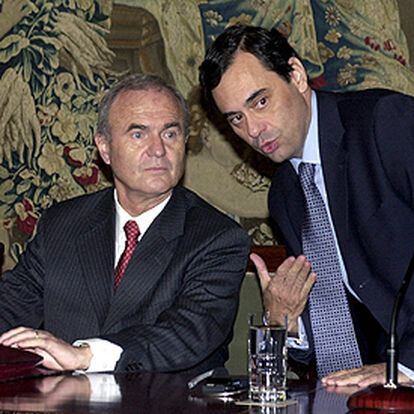 Otmar Issing, consejero del BCE, y Jaime Caruana, gobernador del Banco de España.