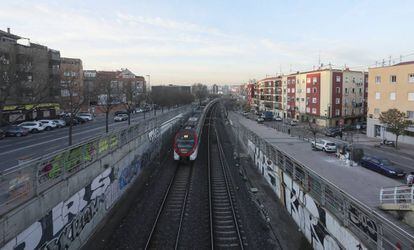 El barrio de San Diego, partido por las vías del tren.