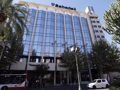 Sede del Banco Sabadell, en Barcelona.