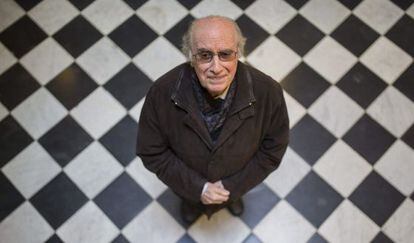 El filólogo mallorquín Joan Veny tras ganar el 47 Premio de Honor de las Letras Catalanas.