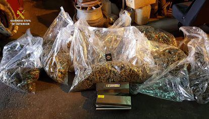 Marihuana incautada por la Guardia Civil.