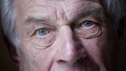 John Berger fotografiado en Barcelona durante la inauguración de la instalación de Isabel Coixet “De A para X”.