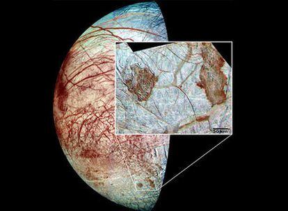 Imagen de la luna joviana Europa tomada por la nave Galileo de la NASA.