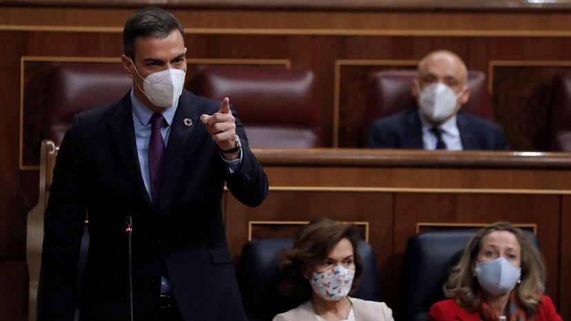 Sánchez dice que se plantearía los indultos “aunque tuviese 300 escaños” |  España | EL PAÍS
