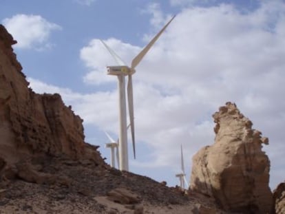 Un aerogenerador de Gamesa en Egipto.