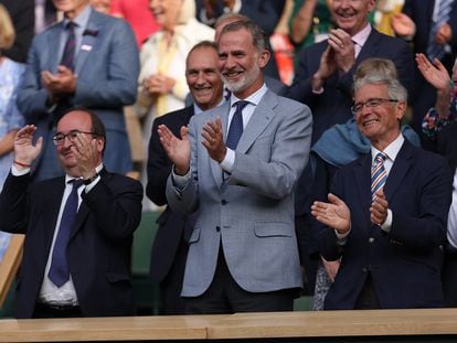 Felipe VI, en Wimbledon, con la chaqueta que le colocó en la cima del estilo