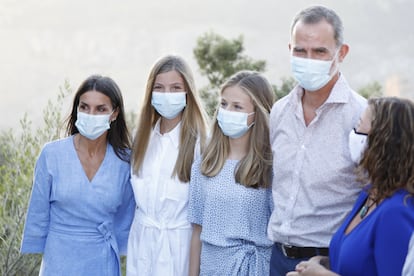 Los Reyes y sus hijas, en la visita a Escorca y la sierra de Tramuntana el 4 de agosto de 2021.