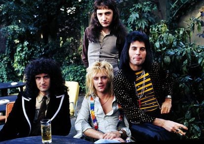 Brian May, John Deacon, Roger Taylor y Freddie Mercury, Queen, en 1976.
