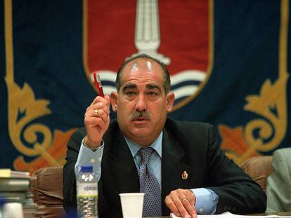 Adolfo Álvarez Sojo, alcalde de Humanes, en 2002