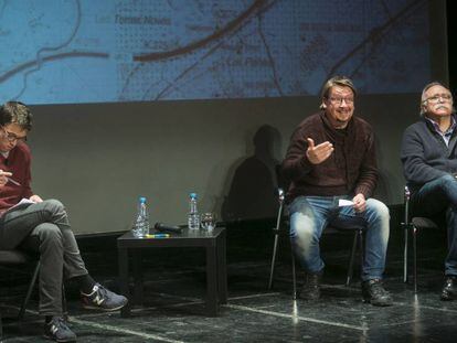 I&ntilde;igo Errejon, Xavier Dom&egrave;nech y Josep Llu&iacute;s Carod-Rovira, durante el coloquio.