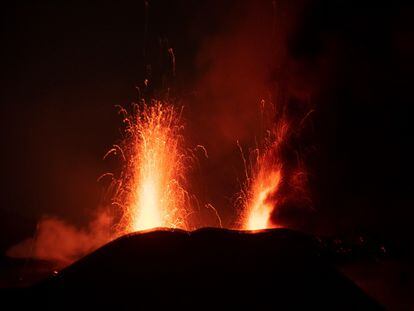 El cono del volcán de Cumbre Vieja en una imagen de este miércoles.