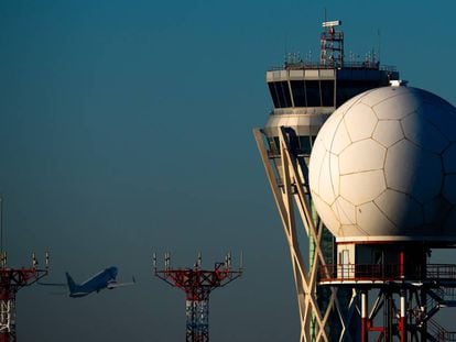 Torre de control del aeropuerto de Barcelona-El Prat.