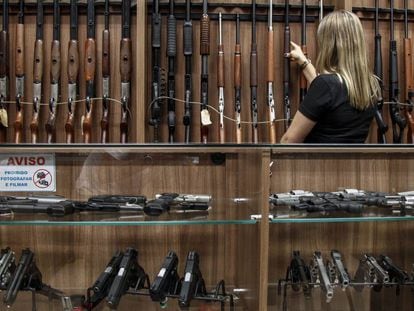 Una tienda de venta de armas en Sao Paulo.