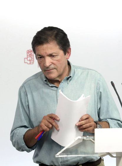 El presidente de la comisión gestora del PSOE, Javier Fernández.