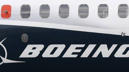 Logotipo de Boeing en una aeronave de la compañía.