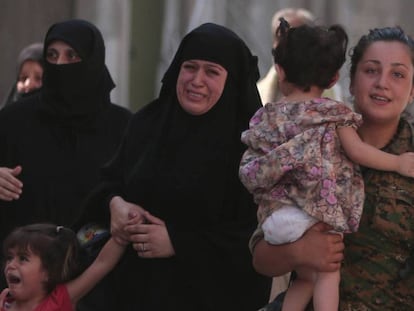 Una miliciana kurda rescata a civiles capturados por el ISIS en Manbij