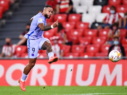Memphis marca el gol del empate del Barça en San Mamés.