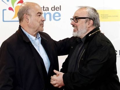 El actor Antonio Resines (izquierda) y el director Álex de la Iglesia, el pasado 3 de mayo, en la presentación de la XIV edición de la Fiesta del Cine.  