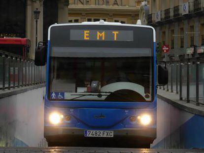 Un autob&uacute;s de la Empresa Municipal de Transportes (EMT) de Madrid.