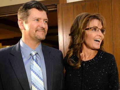 Sarah Palin y su marido, Todd Palin, en Charlotte, en 2013.