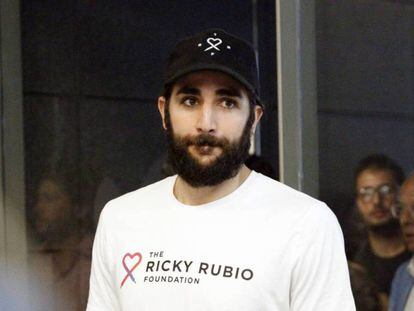 Ricky Rubio, con la camiseta de su Fundación.