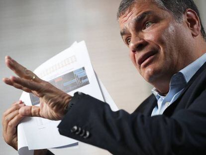 Rafael Correa durante una entrevista en Bruselas.