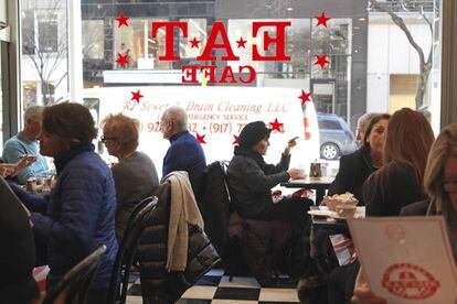 Restaurante E. A. T., en el Upper East Side de Manhattan, en Nueva York.