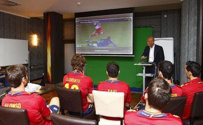 Collina, con los jugadores de la selección