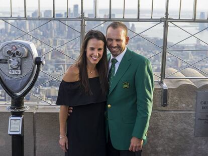Sergio Garc&iacute;a y Angela Akins en el Empire State.