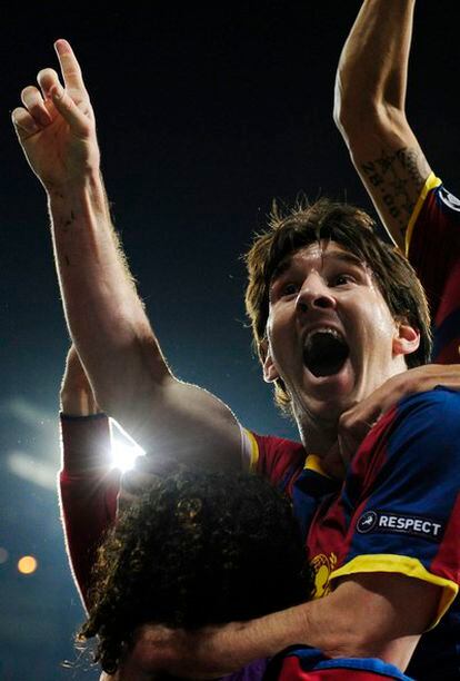 Messi celebra su primer gol.