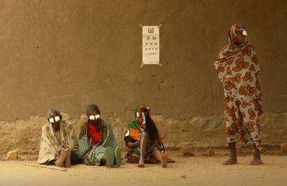 Mujeres operadas de tracoma en Etiop&iacute;a.