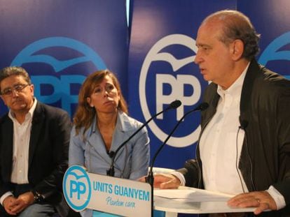 El ministro del Interior, Jorge Fern&aacute;ndez D&iacute;az, en un acto del PP en Barcelona.