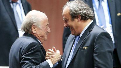 Blatter y Platini, en el &uacute;ltimo congreso de la FIFA, en Z&uacute;rich. 