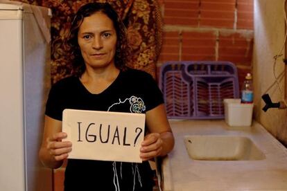 Ramunda Lima, brasileña, se pregunta si hay realmente igualdad en el marco de una campaña del Banco Mundial. Brazil.