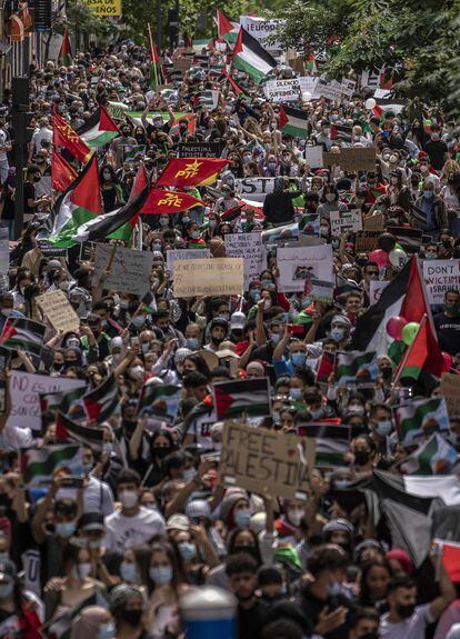 Miles de personas se manifestaban este sábado en Madrid en apoyo de Palestina.