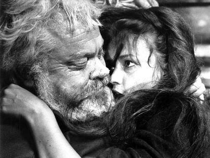 Orson Welles y Jeanne Moreau, en 'Campanadas a medianoche'.