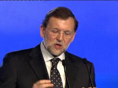 Rajoy llama al sacrificio y defiende la reforma laboral como "justa"