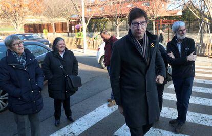 Carles Mundó a su llegada al colegio electoral de Gurb (Barcelona), donde reside, el pasasdo 21 de diciembre.