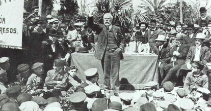 Pablo Iglesias, durante un mitin en apoyo de los presos de la Semana Trágica de Barcelona en 1909