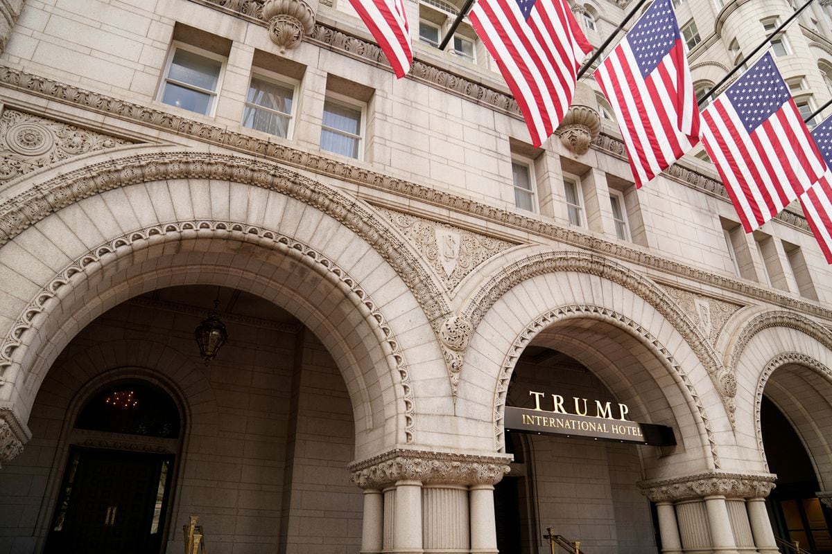Donald Trump sells his Washington hotel for $ 375 million |  International